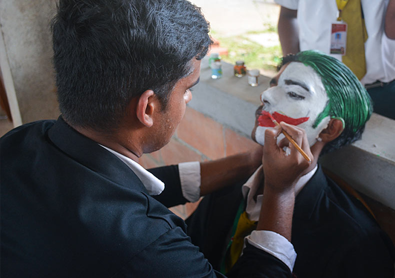 face-art-mehndi-benhill school