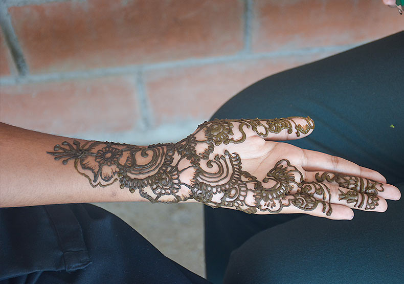 face-art-mehndi-benhill school
