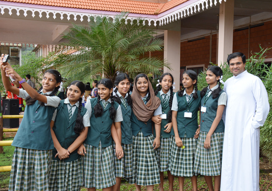 Benhill english school club inaguration image-6